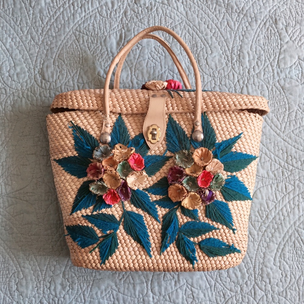 Vintage Raffia Straw Basket Type Tote Bag Floral Yarn Embellished Large Purse